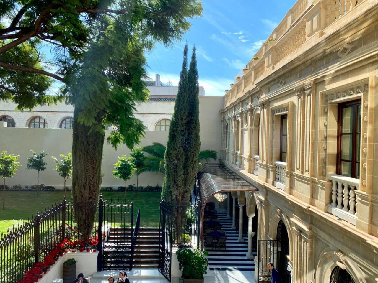 Hotel Casa Palacio Maria Luisa Jerez de la Frontera Exterior photo